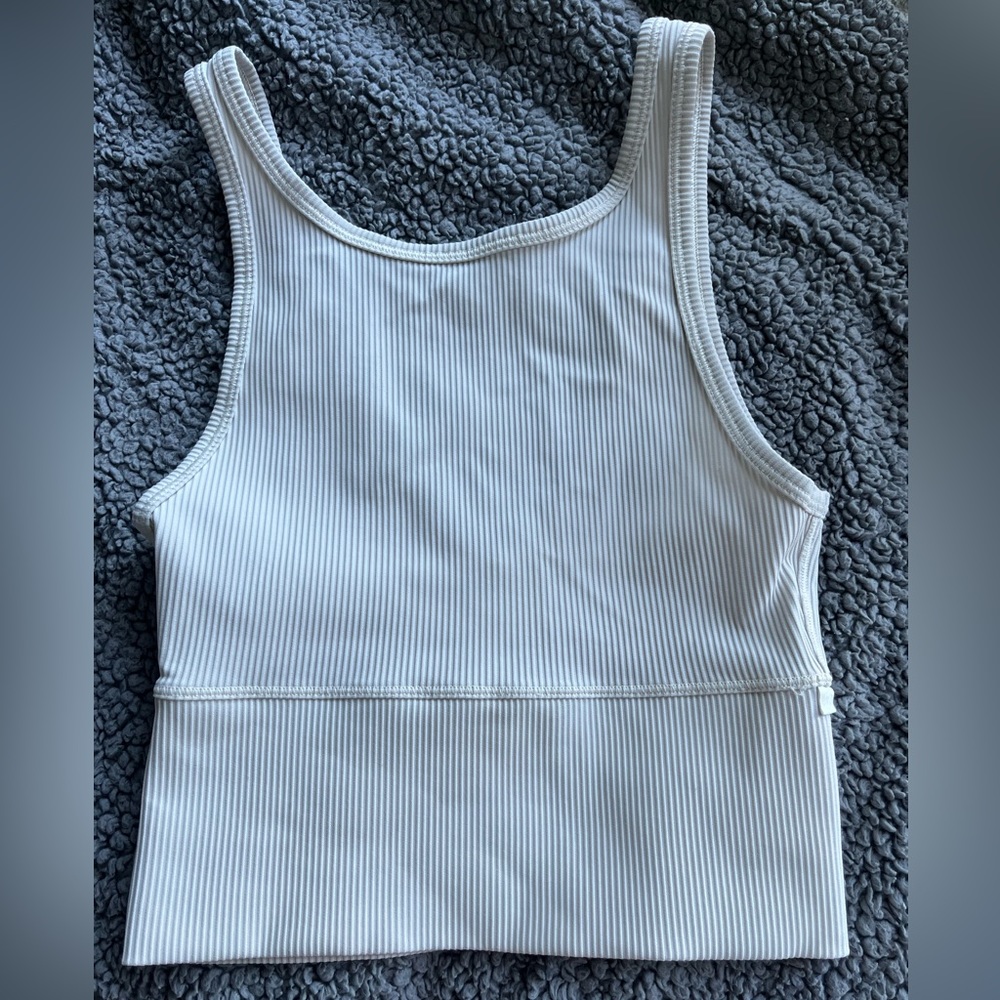 Lululemon power pivot tank